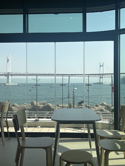 Tetrapod Coffee Gwangan Roastery